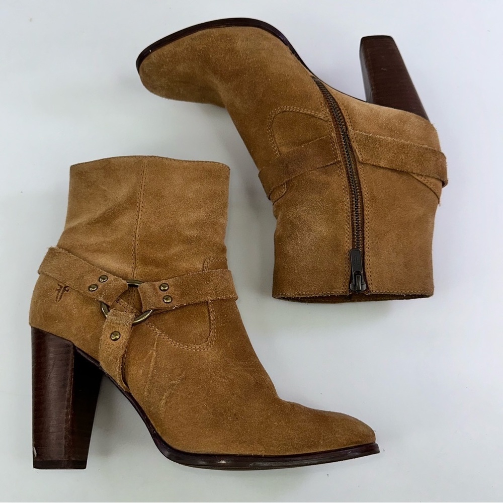 Frye Women's Brown Side Zip Block Heel Sand Suede Ankle Booties - Size 8M - Picture 2 of 8